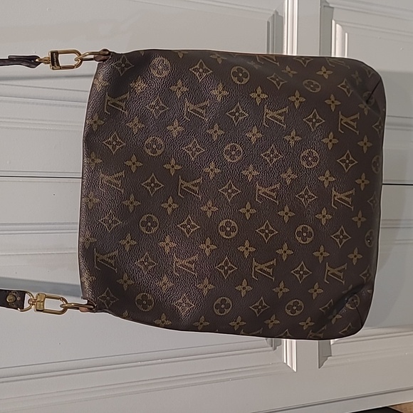UNISEX LOUIS VUITTON MUSETTE GM MONOGRAM BAG with MONOGRAM CROSSBODY STRAP - Picture 11 of 17